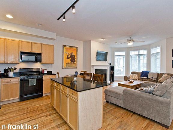 3rd image of 858 N Franklin St #717