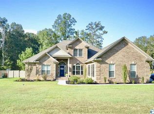 401 Mimosa Ln SW, Hartselle, AL 35640