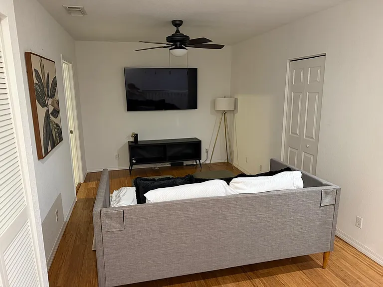 13428 Georgian Ct — Photo 11