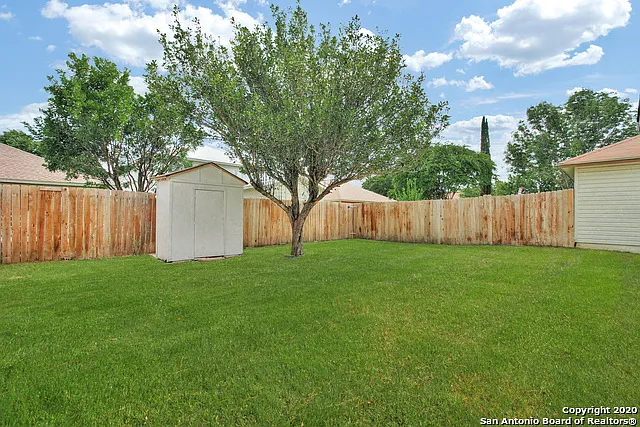 9715 Kashmir Dr — Photo 18