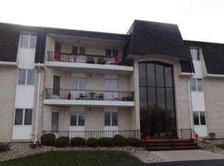 18559 Escanaba Ct APT 202, Lansing, IL
