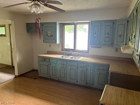 3rd image of 219 W College St