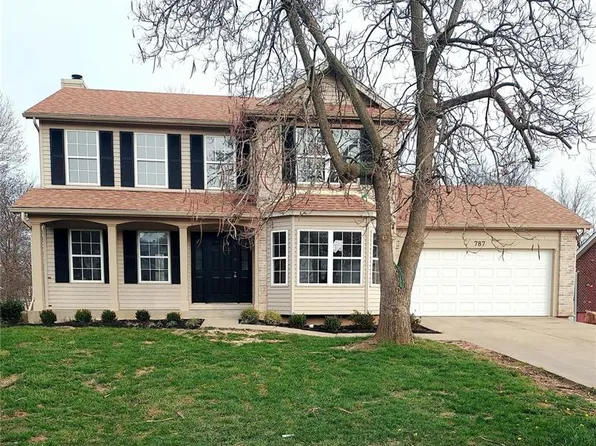 878 Whispering Windsong Dr, O'Fallon, MO 63366