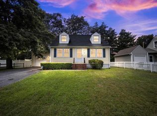 19 Lakeview Ave, Poughkeepsie, NY 12601