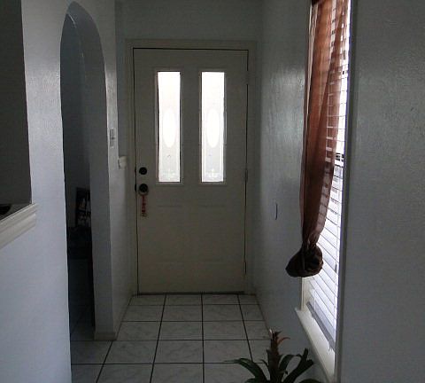 2nd image of 500 E Hicks Ave