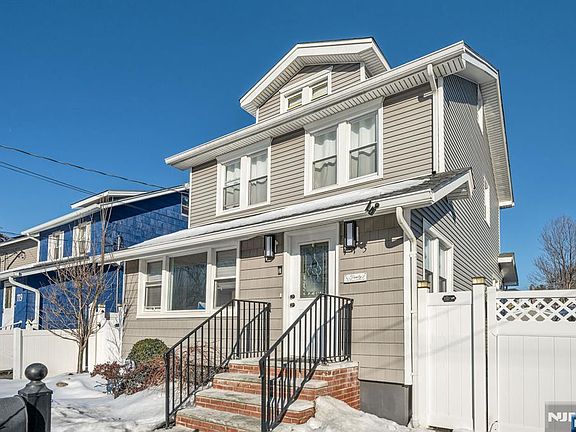 2nd image of 115 River Rd