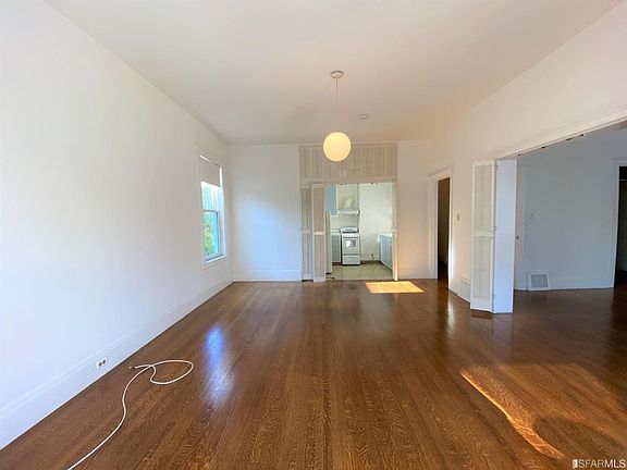 4th image of 1717 Jones St APT 1