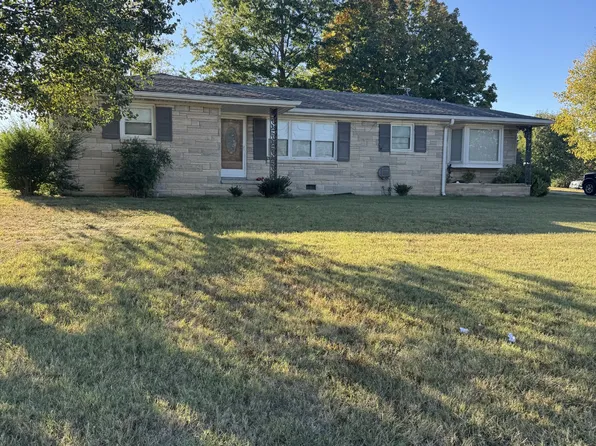 601 Scottsville Rd, Lafayette, TN 37083