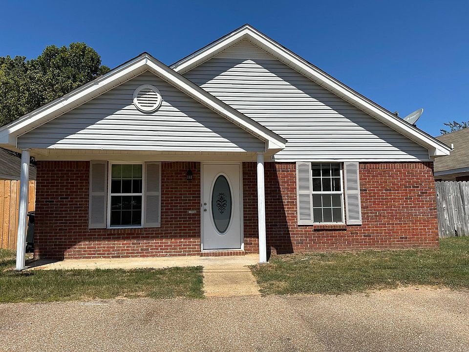 1st image of 120 Creekwood Dr #120