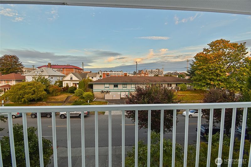 5th image of 2522 Rucker Avenue #408