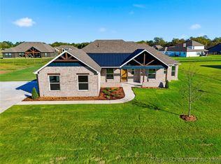 16315 E 101st St, Owasso, OK 74055