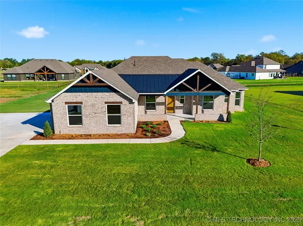 16315 E 101st St, Owasso, OK 74055