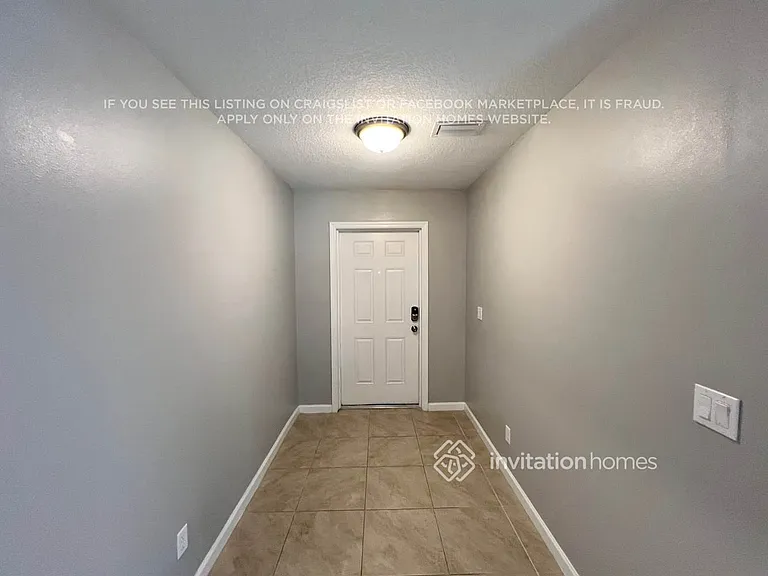 702 SW Dolores Ave — Photo 4