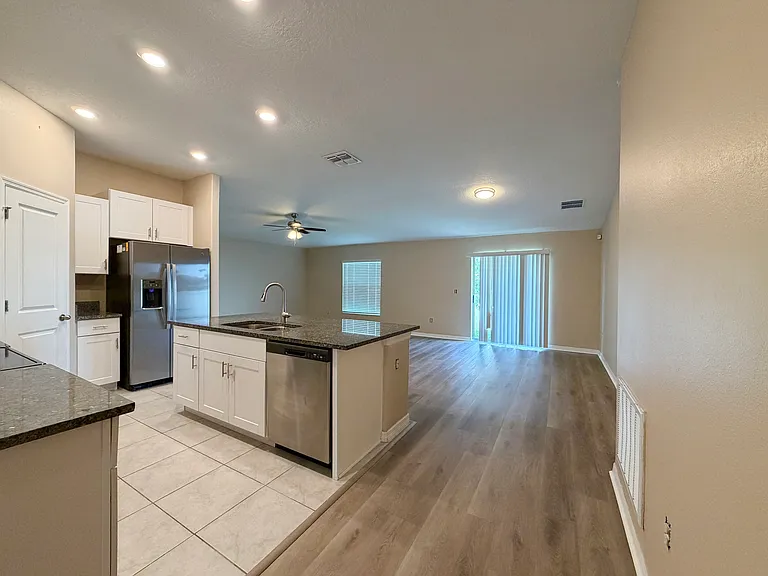 12213 SE 100th Ave — Photo 5