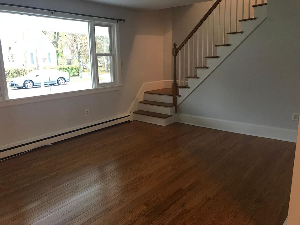 1st image of 17 Avery St