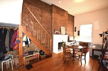 Rented by Street Realty Brokerage LLC