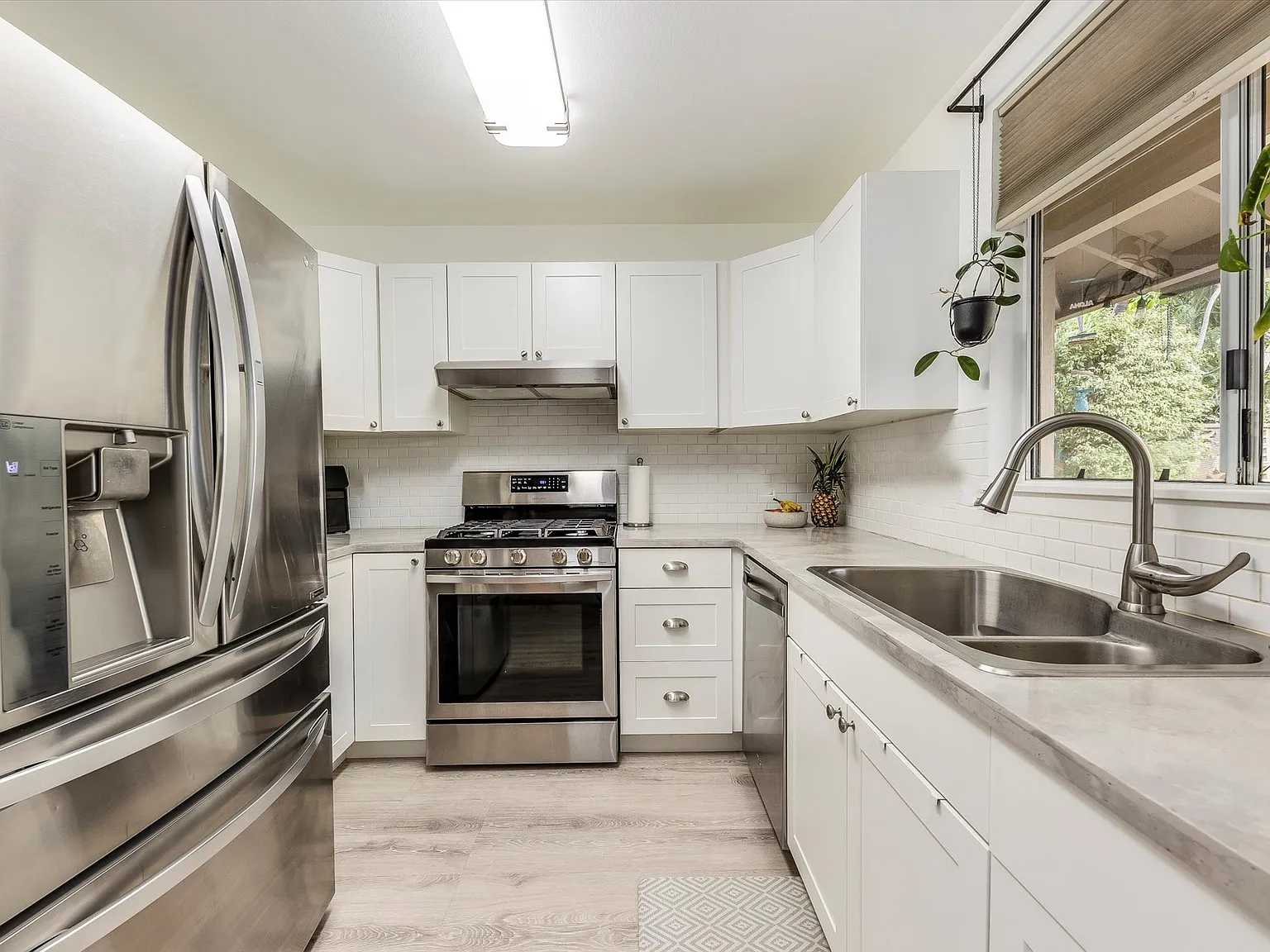 4 bed, 1335 sqft, $3,600 — Photo 3
