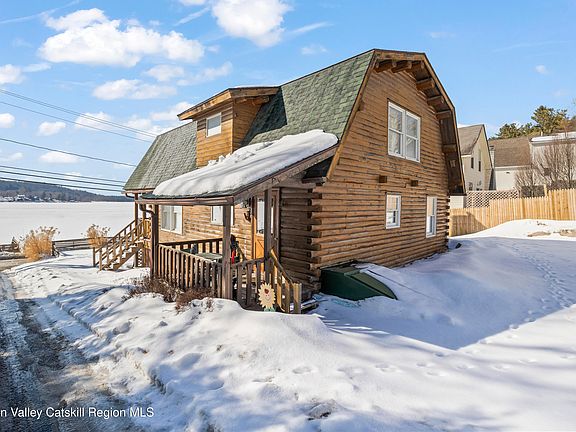 3rd image of 407 Lakeview Road