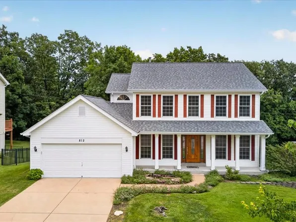 812 Silver Lake View Dr, Pacific, MO 63069