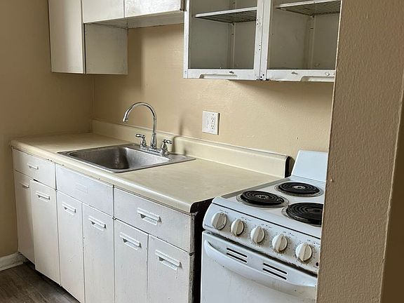 4th image of 13975 Superior Rd #206