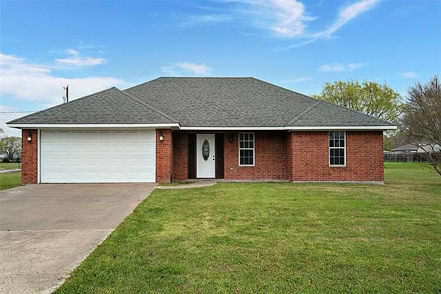 1st image of 633 Donna Cir