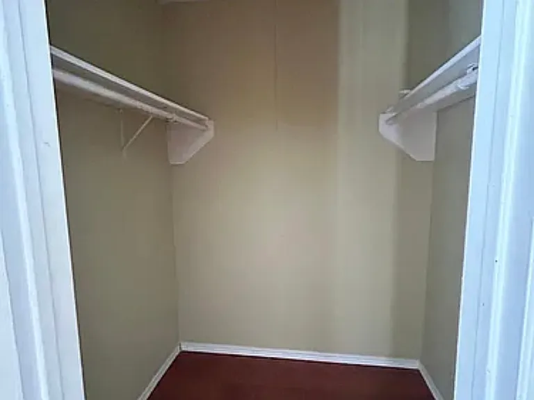 1112 Park Center Ct — Photo 10