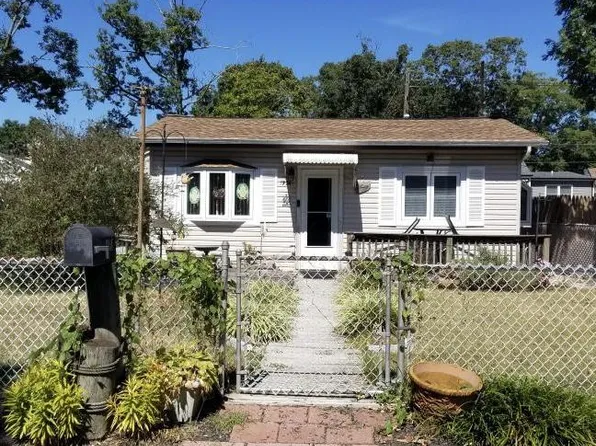 1934 South St, Toms River, NJ 08753