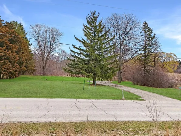 W234S6630 BIG BEND DRIVE, Waukesha, WI 53189