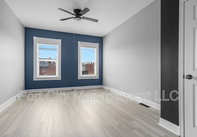 1334 N Luzerne Ave — Photo 16