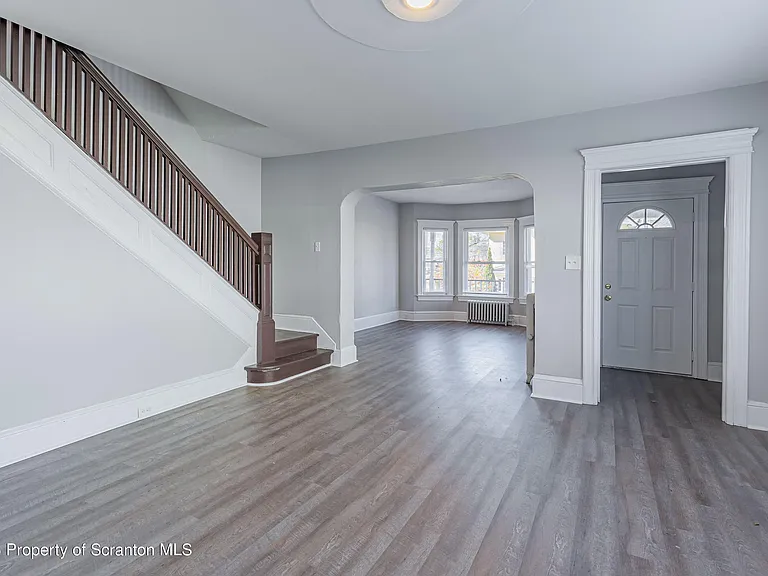 802 Quincy Ave — Photo 7