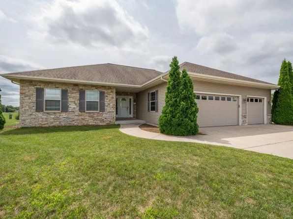 2121 Elder DRIVE, West Bend, WI 53090