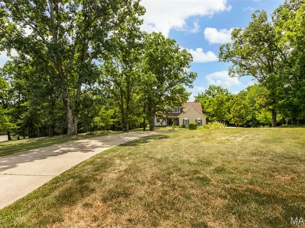 545 Honeysuckle Ln, Union, MO 63084