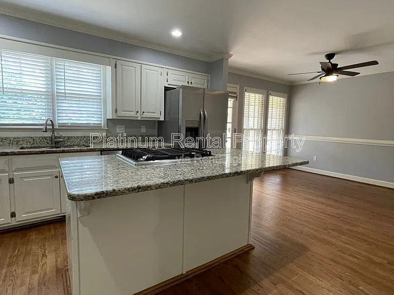 4204 N Mountain Rd NE — Photo 17