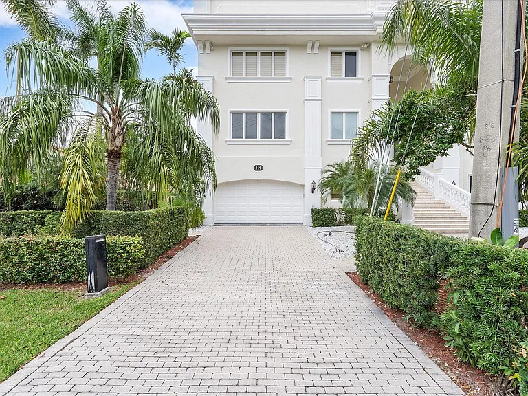 414 Riviera Isle Dr — Photo 6