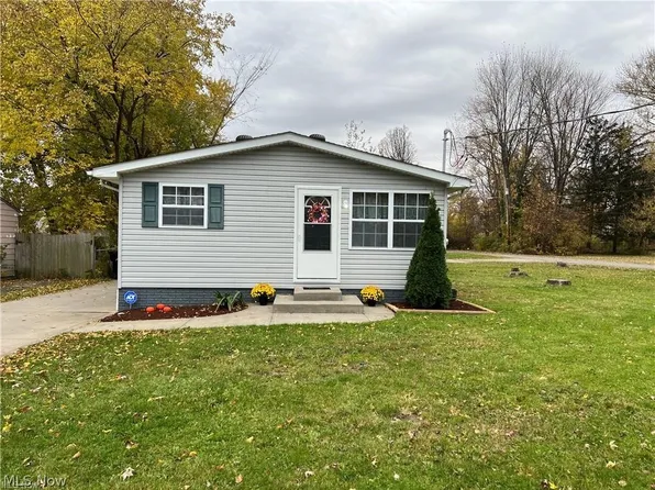 133 Sheriff St, Elyria, OH 44035