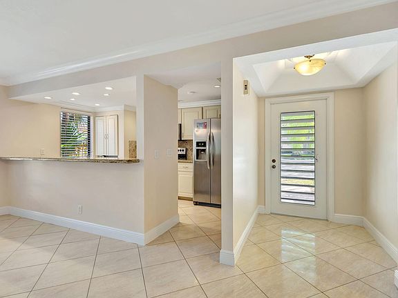 5th image of 601 Brackenwood Cove