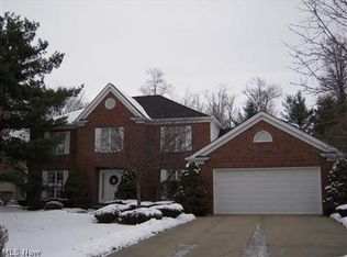 20266 Beechwood Ln, Strongsville, OH