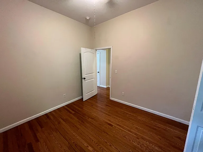 763 Lynwood Ave #B — Photo 20