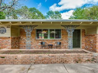 1112 Trailwood Dr, Hurst, TX 76053