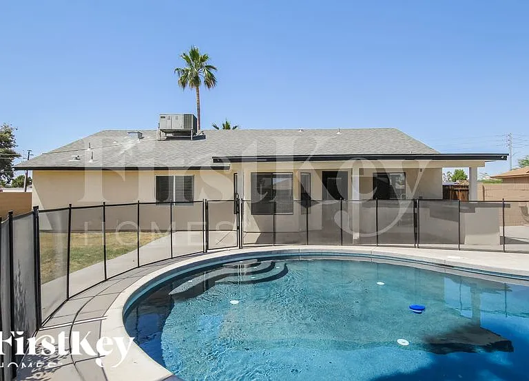 4237 W Grovers Ave — Photo 15