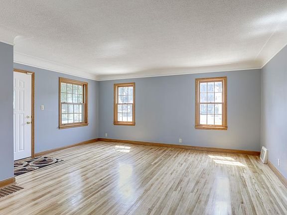 4th image of 5556 37th Ave S