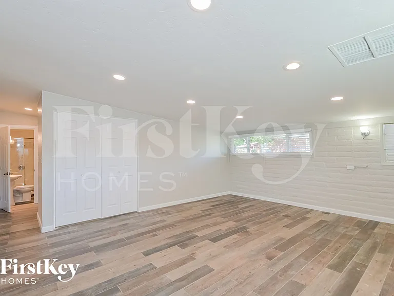 5136 E Alberta Dr — Photo 9