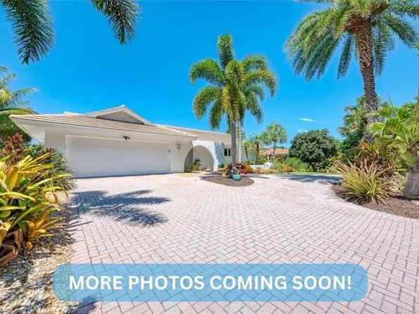 4532 Woodside Rd, Sarasota, FL 34242