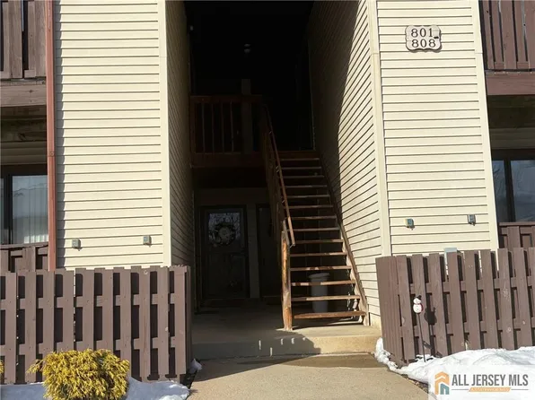 802 Lindsey Ct, Marlton, NJ 08053