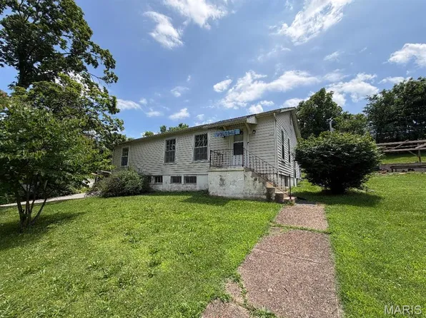 406 Fort St, Waynesville, MO 65583
