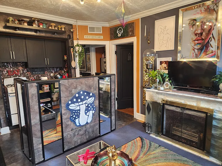 7831 S Essex Ave #3R — Photo 3