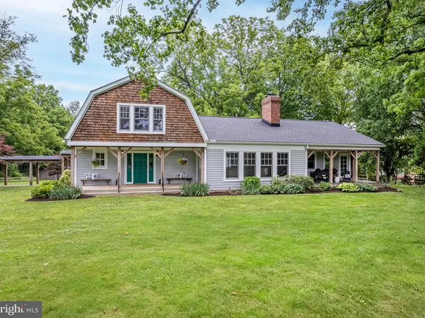 1300 Parrs Ridge Dr, Spencerville, MD 20868
