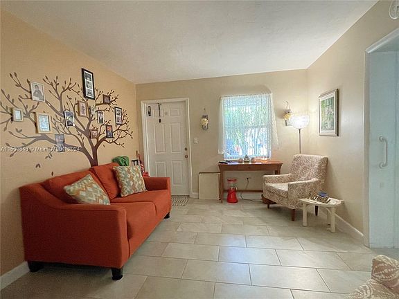 2nd image of 9951 Dominican Dr