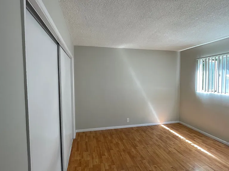 1675 Amberwood — Photo 23
