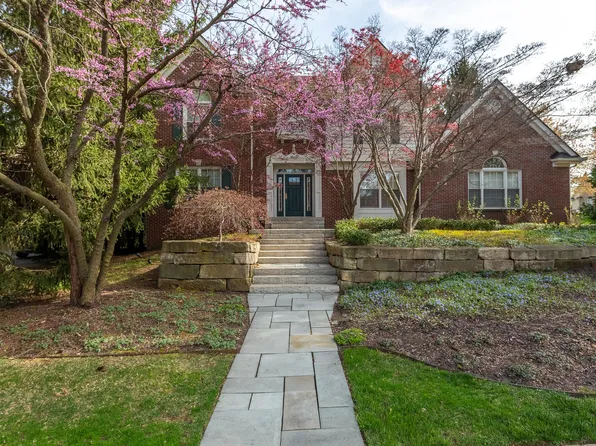 39531 Northwind Ct, Northville, MI 48167